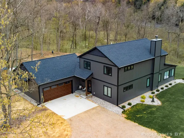 3008 E Upper Field Trl, Newaygo, MI 49337