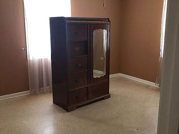 3rd image of 1140 W Camellia Dr