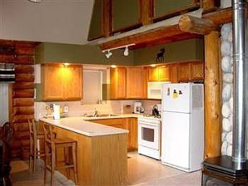 5th image of 123 Lake Creek Dr