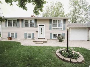 625 Meadow Lark Dr, Quincy, IL 62305