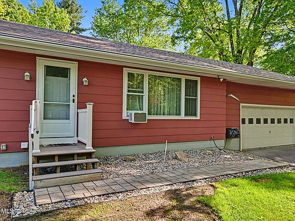 4th image of 206 Hillview Road