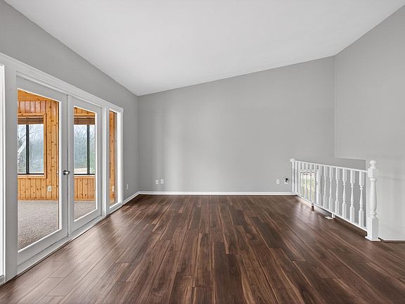 5th image of 3809 Deercliff Ct