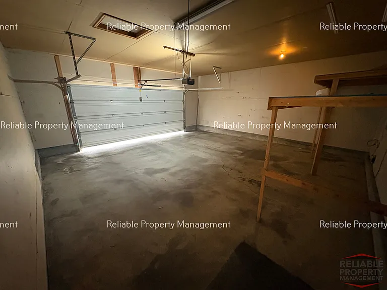 1322 Walstrom Ln — Photo 17