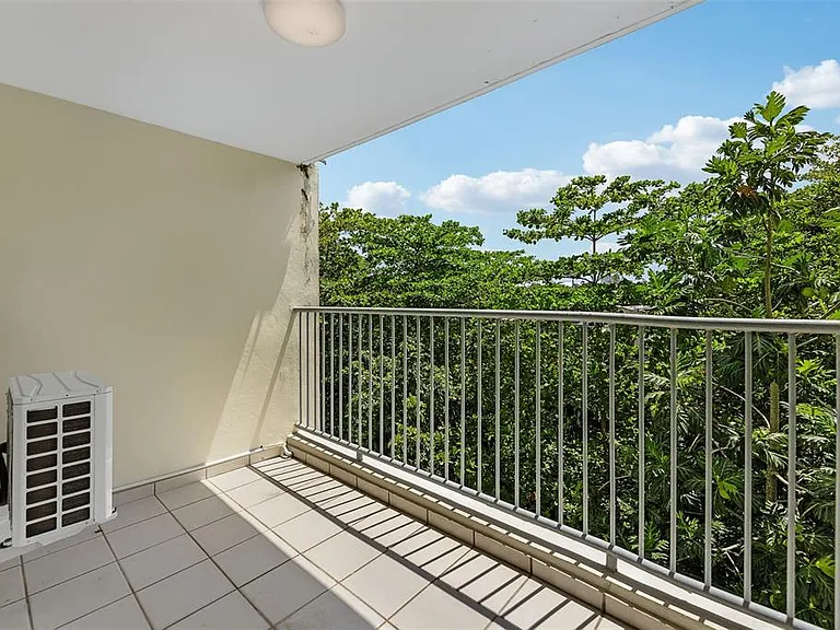 37 Cond Atrium Park Regina Marina #408C — Photo 9