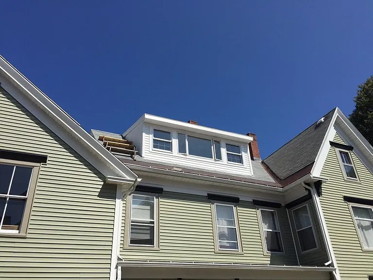 115 Pleasant St #2 — Photo 2