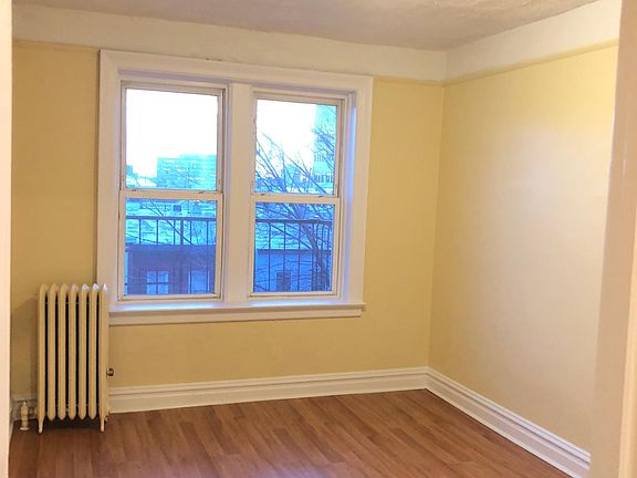 5th image of 49 Waverly St APT 36