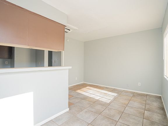 5th image of 6 S 31st Ave #1