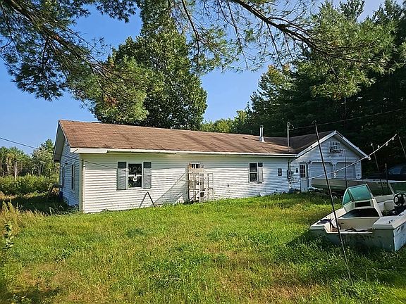 3rd image of 15 Pine St