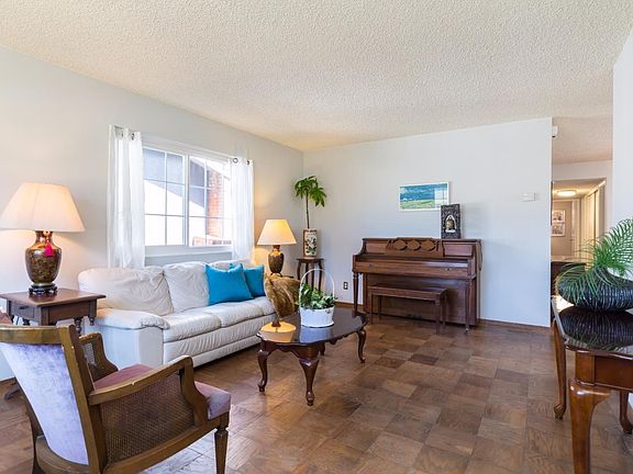 4th image of 2331 Tipperary Ave