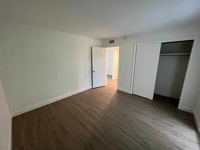 5860 37th Ave N #8 — Photo 11
