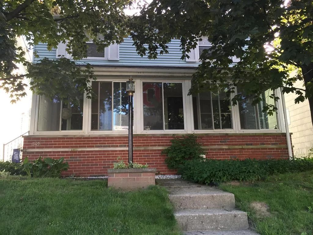 549 Columbian Ave photo 1