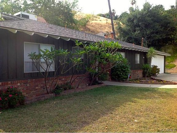 2nd image of 3750 Mayfield Pl