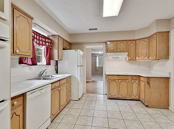 4th image of 5836 Oxford Pl