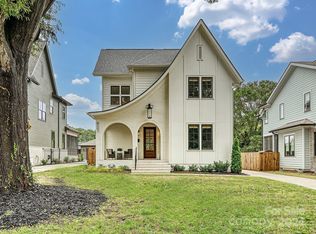 823 Tennyson Dr, Charlotte, NC 28208
