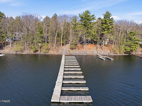 2nd image of 19 Lakeview Dr