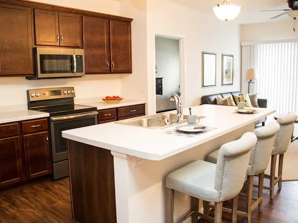 1631 Sand Lake Rd #238, Onalaska, WI 54650