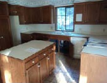 4th image of 275 Meadow Dr