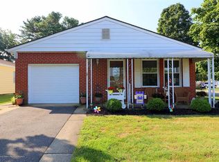 1 Las Croabas Ln, Toms River, NJ 08757