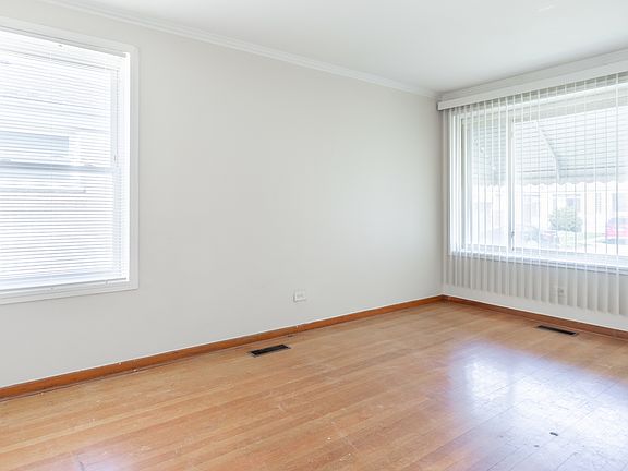 5th image of 12712 S Elizabeth St