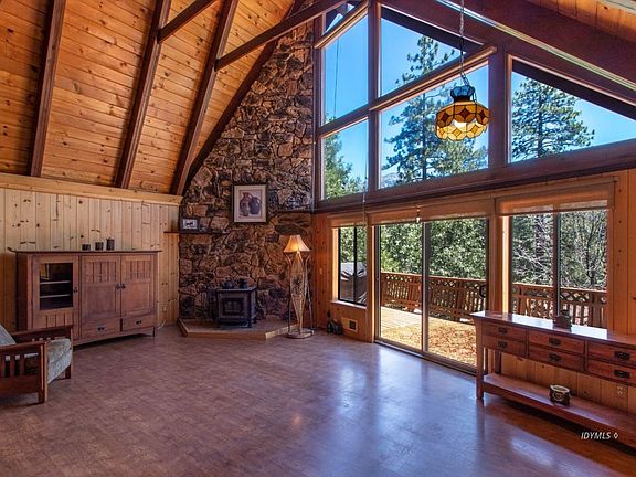 2nd image of 24555 Lakeview Dr