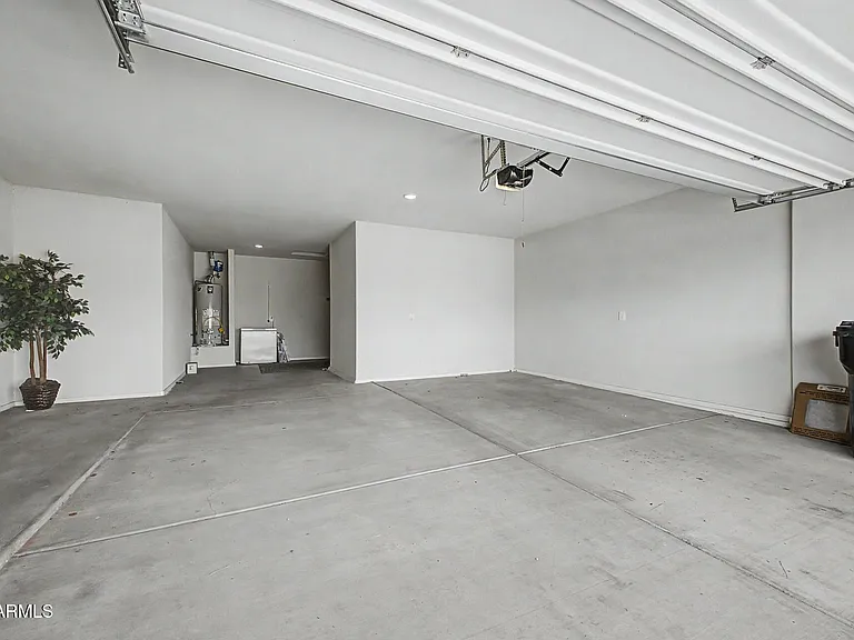18363 W Whispering Wind Dr — Photo 23