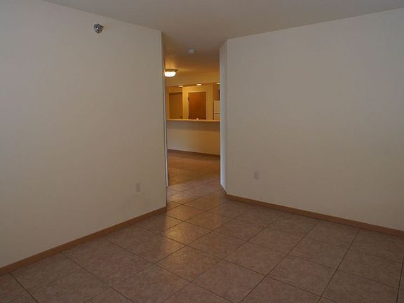 3rd image of 1717 Maria Dr #301