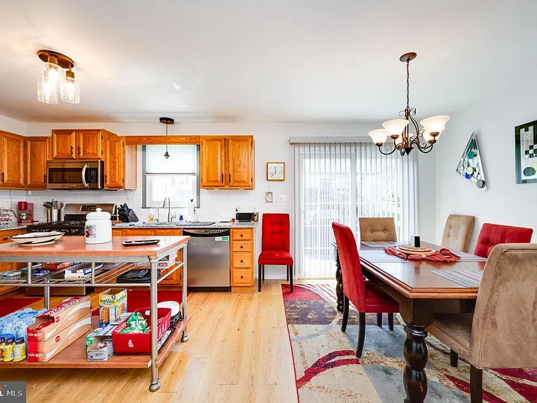 1211 Fredrick Blvd — Photo 9