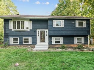 312 Ridge Rd, Campbell Hall, NY 10916