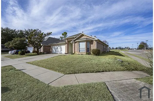 Building Photo - 5200 Vista Verde Dr