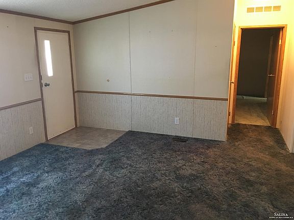 3rd image of 214 N Lincoln St
