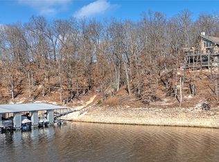 16279 Tomahawk Trl, Rogers, AR 72756