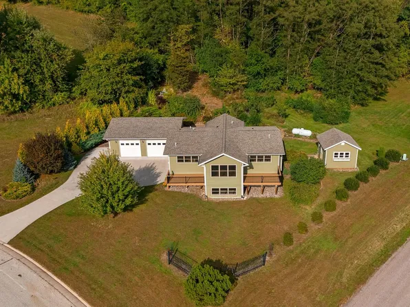 400 White Tail DRIVE, Stoddard, WI 54658