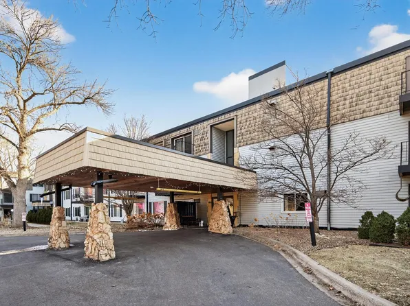 181 Little Canada Rd E #334, Little Canada, MN 55117