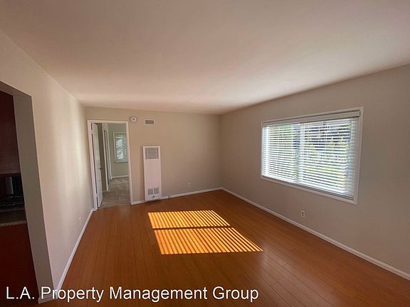 4th image of 4915 Cahuenga #1