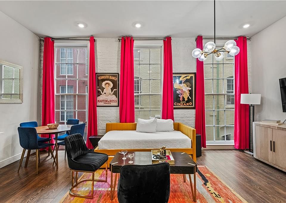 1st image of 336 Camp St #204