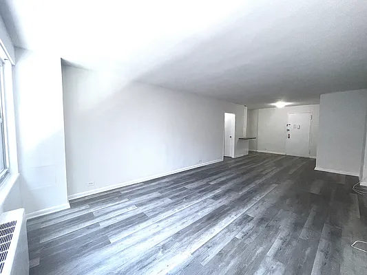 Rented by Keller Williams NYC | media 20