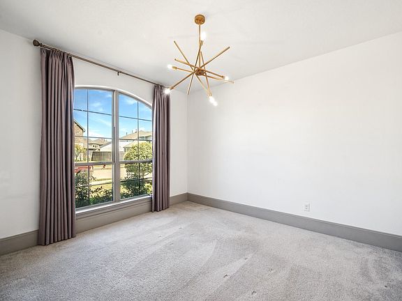 5th image of 2122 Mallow Ln