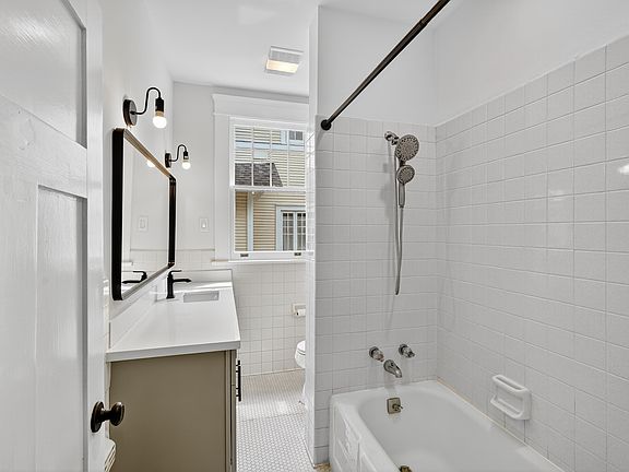 5th image of 1727 Pine St