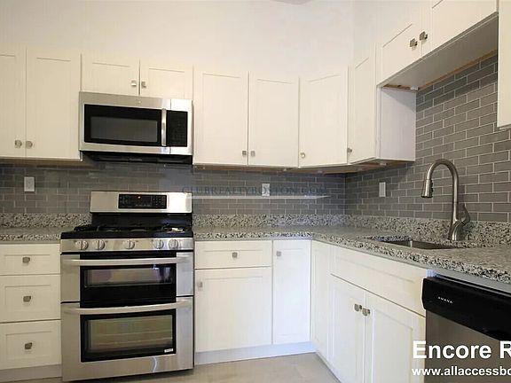 2nd image of 1516 Commonwealth Ave #1