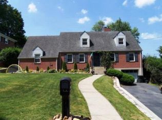 2708 Mountain View Ave, Bluefield, WV 24701