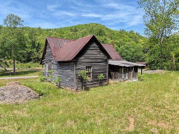 2nd image of 4706 Swallows Creek Rd
