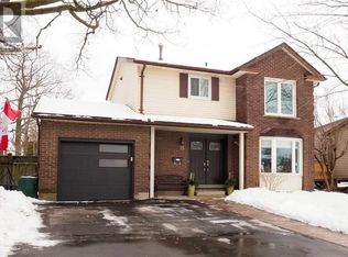 15 Harwood Rd, Cambridge, ON N1S3Y5