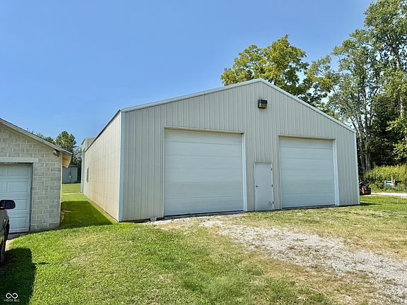 3rd image of 3032 S State Road 235
