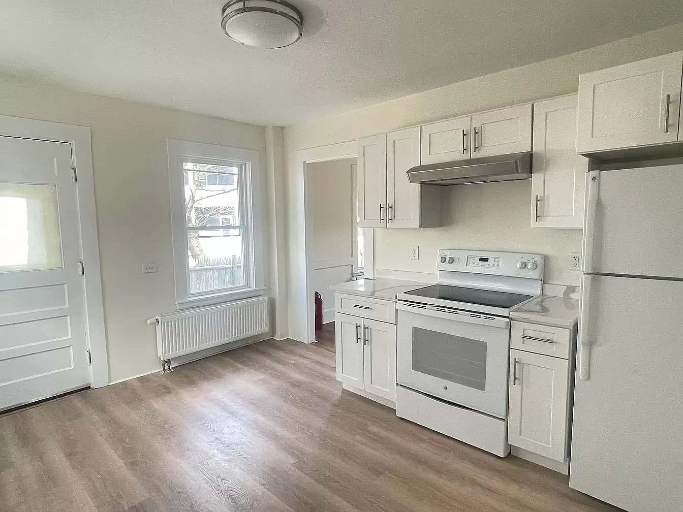 44 S Walnut St — Photo 2