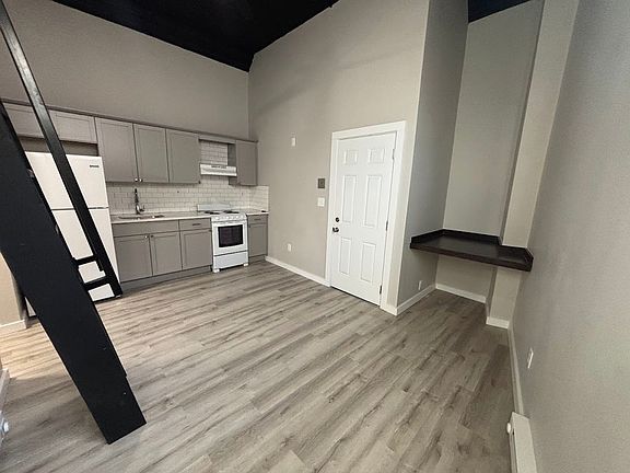 4th image of 142-144 Gove St #1