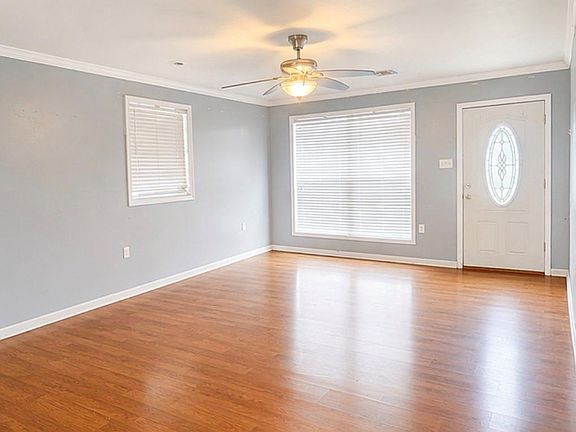 4th image of 801 Kenney St