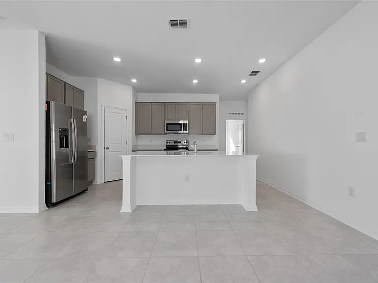 346 Rustic Rail Dr — Photo 4