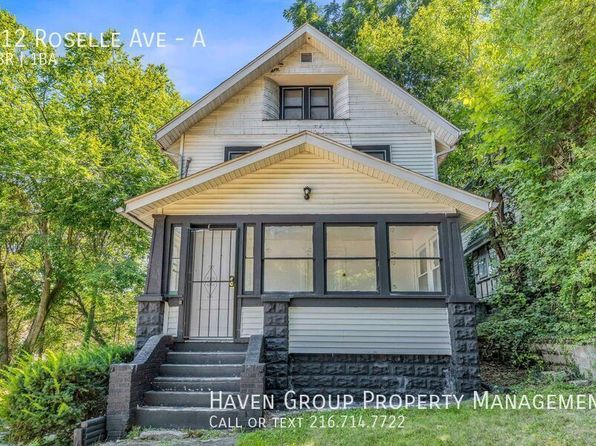 712 Roselle Ave #A