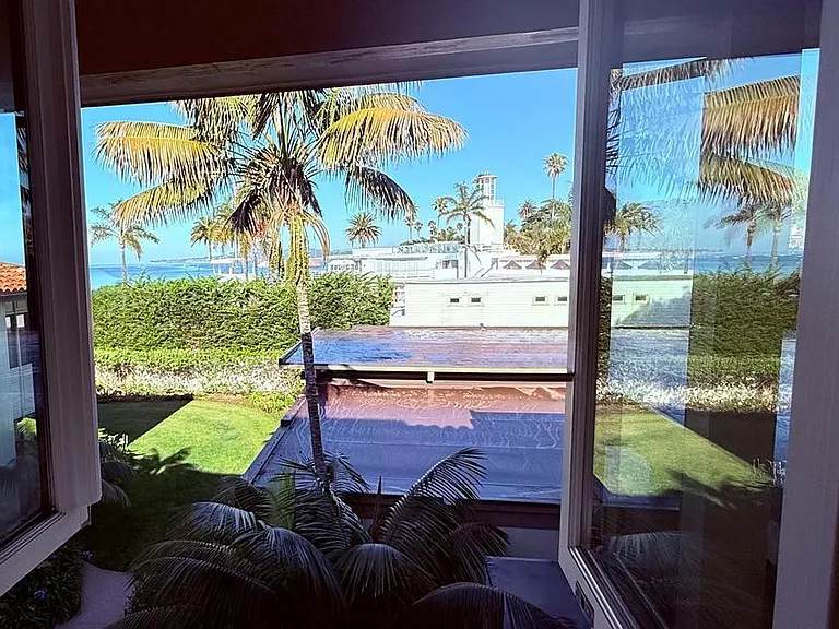 1337 Plaza Pacifica — Photo 23
