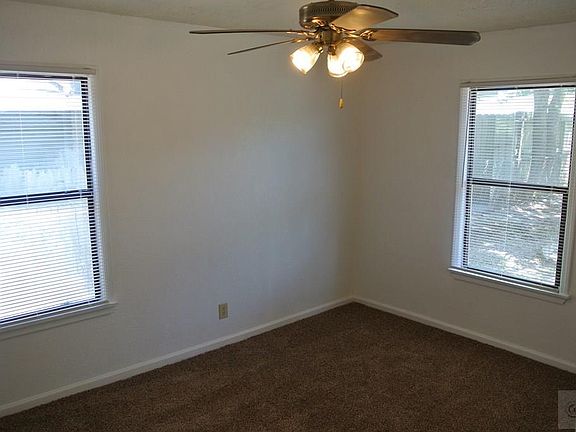 5th image of 125 Barracuda Ave